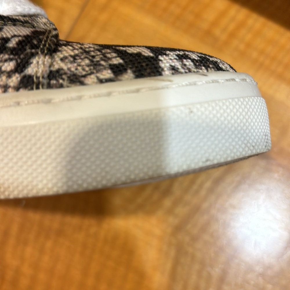 Steve Madden Women's Vonn Python Animal Print Sne… - image 8